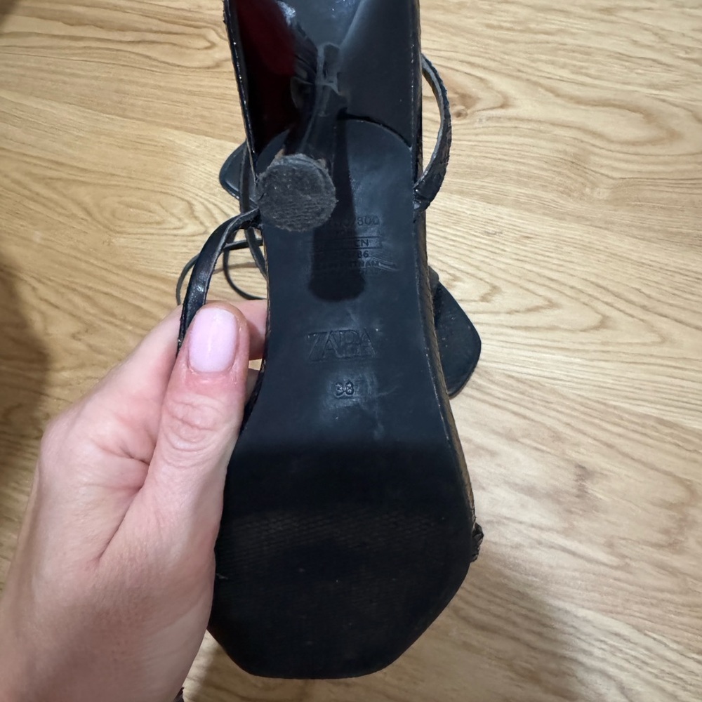 Zara Elegant Black Heels - Picture 2 of 2